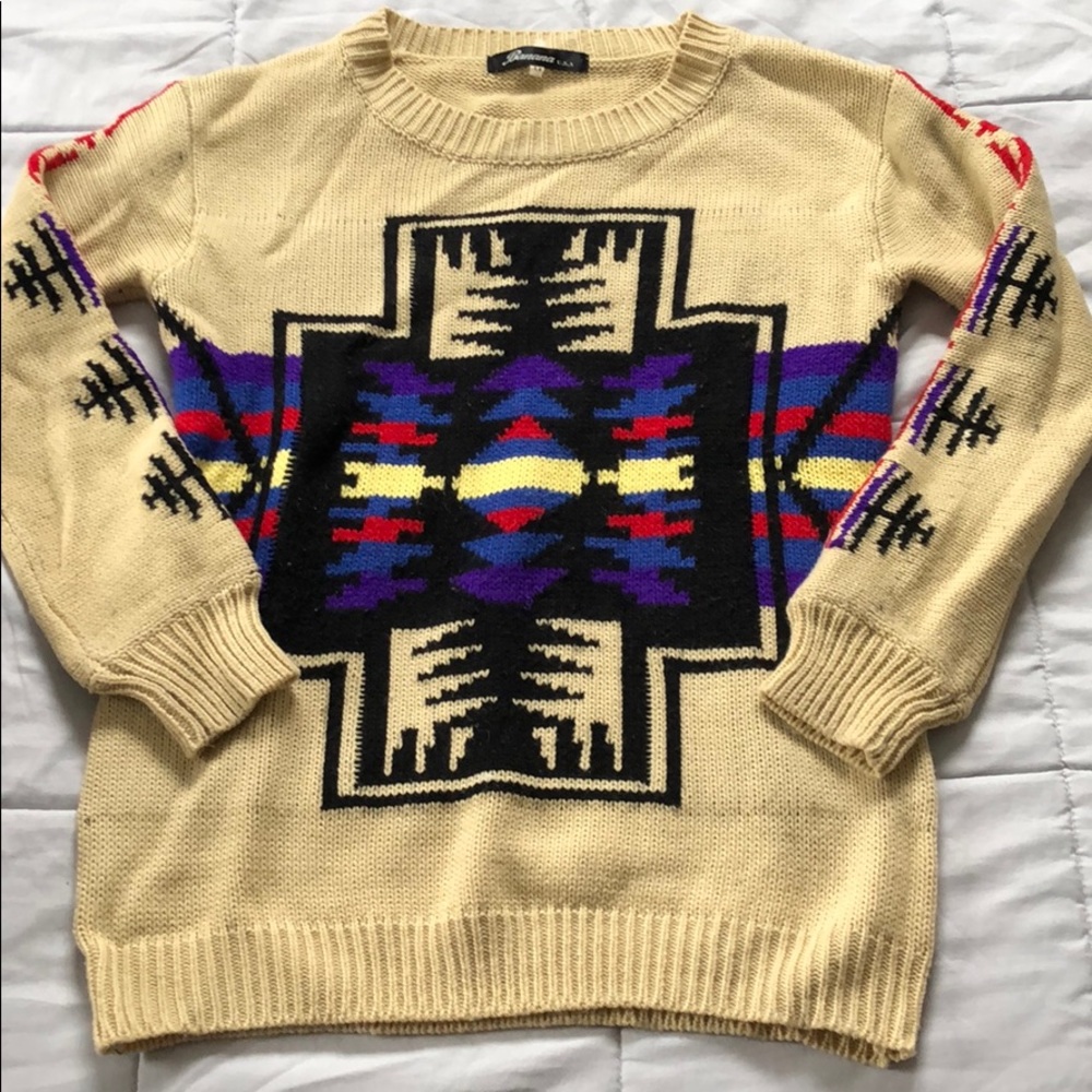Azetec Tribal Sweater. med. Western flare!